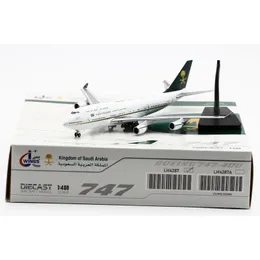 Aircraft Modle LH4287 Alloy Collectible Plane Gift Wings 1 400 Saudi Royal Aviation Boeing 747400 Diecast Model HZHM1 With Stand 231110