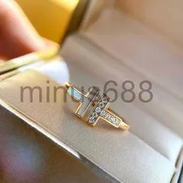 Кольца-кольца Дизайнерское кольцо Двойное кольцо Серебро 925 пробы с покрытием из розового золота 18 карат Открытие с инкрустацией бриллиантом Половина годовщины свадьбы для женщин Подарок с коробкой