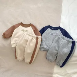 Clothing Sets Born Baby Girl Boy Fleece Inside Clothes Set Hoodie Pant Child Winter Suit Casual Letter Pullover 3-24M