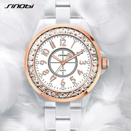 2023 Sinobi Fashion Women Diamonds Wrist Watches IMITATION CERAMÍCULA VABELA VABELA TOP LUGURO VESTIDADE SENHORAS GENEVA QUARTZ RELGO