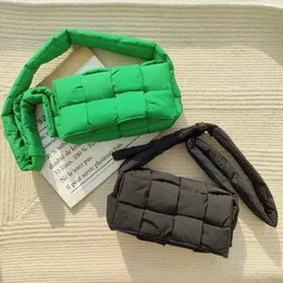 Akşam çantaları dokuma pamuklu kadın omuz çantası tasarımcısı yastıklı uzay crossbody çantaları kadın markaları pamuklu ped kare çanta kasası 231113