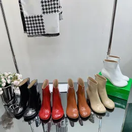 Stivali atomici Scarpe firmate di lusso Stivali con tacco alto atomico con tacco tondo da donna Stivali moda in pelle di alta qualità Scarpe di alta fabbrica