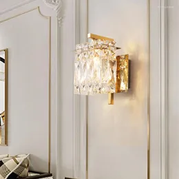 Duvar lambaları LED Işık Lüks Kristal Dökülebilir Dekor Lambası Modern Altın Yatak Odası Dekorasyon için