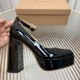 Gianvito Rossi Platform Pompalar Kadın Platformu Mary Jane Ayakkabı Elbise Ayakkabı Buzağı Deri% 100 Gerçek Deri Dermal Sole Designer Lüks Patent Deri Süet Yüksek Topuklu