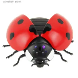 Elétrica / RC Animais Controle Remoto Infravermelho Animal Inseto Brinquedos Simulação Fly Bee Ladybug RC Prank Insect Joke Scary Trick Toy Halloween Prank Kids Q231114