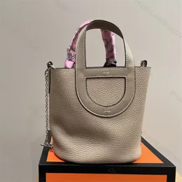 Woman Luxury In The Loop handväska Axelväska Lyxdesigner Cross body väskor Modestil Kedja axel Bucket bags Clutch totes luffarväskor plånbok