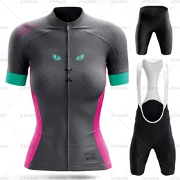 Set da corsa Abbigliamento da ciclismo da donna Set di maglie da bicicletta Set da donna Ropa Ciclismo Ragazza Ciclo Abbigliamento casual Bici da strada Bib Short Pant Pad