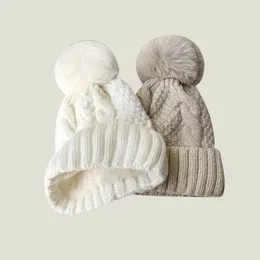 Beanieskull Caps Winter Twist Knitting Hat for Women Fur Pompom Thick Plush Cap Beanie Solid Color Ladies Warm Ski Snow Skullies Beanies 231113