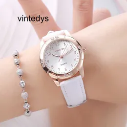 Watch Fashion Watch Quartz High Precision New Fashion Student Electronic Quartz Watch Cute Luminous Digital Life Waterproof Waterproof Wersja Koreańska prosta