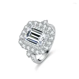 Bagues de cluster Lesf Emerald Cut 3 Moissanite Bague de fiançailles 925 Sterling Silver pour les femmes