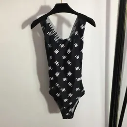 23SS Designer Bikini Kadın Mayo Tek Parçalı Mayo Monogramlı Baskılı Baskılı Çapraz Gemsiz Tek Parça Yüksek Kaliteli Kadın Kıyafetleri A1