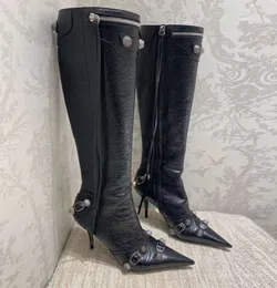 Stiefel Cagole kniehohe Stiefel aus Lammleder, Nietenschnalle, verzierter seitlicher Reißverschluss, spitzer Zehenbereich, Stiletto-Absatz, hoher Stiefel, luxuriöser All-Match-Designerschuh für Rutschfestigkeit