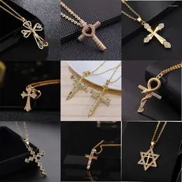 Kedjor Hiphop Cross Pendant Halsband för kvinnor smycken Kvinnliga uttalande Män is av kedjan grossist guldfärgsmycken