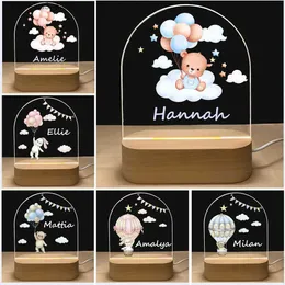 Nattljus Personlig baby Birth Night Light Custom Name Söt björn Rabbit Balloon Cloud med LED USB 7 Färger Träbaslampa för barngåva Q231114