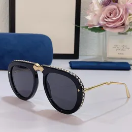 디자이너 선글라스 여성 선글라스 CC 안경 유럽과 미국 스타 스타일 여성 부티크 접이식 디자인 1 1 고품질 두꺼비 선글라스 고귀한 여성용 작품
