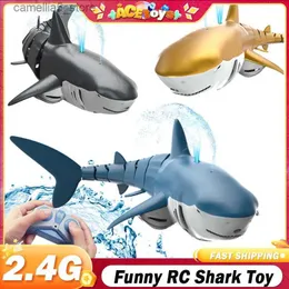 Electric/RC Animals RC Shark Whale Spray Water 2.4G SMART Funny Toy Remote Controlled Boat Ship Submarine Robots Fish Electrics For Boy Children Q231114