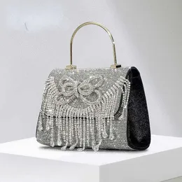 Tassel Rhinestone Designer Bag Women's Bling Hot Diamond Bowknot One Rammer Crossbody Bag Mała metalowa torebka 230318