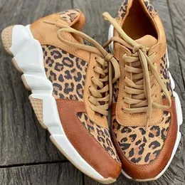 Gai klänning kvinnor plattform sneakers runda tå låg top leopard kil för kvinnors storlek 43 snör upp socofy casual sportskor 230414