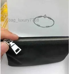 الفاخرة Deigner سلسلة مفاتيح Nylon Canvas Pouch Men Women Mini Wallets Ceychains Black Zip Pocket Pocket Loving keychains حاملي البطاقات