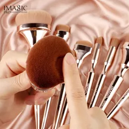 Makeup Tools Imagic Brushes Ställ guldhandtag för Foundation Powder Make Up Pincel Maquiagem Kabuki Brush Beauty Tools 230413