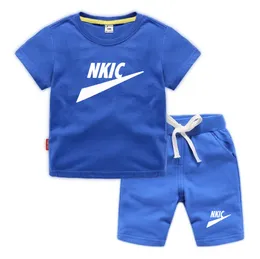Yaz Tasarımcısı% 100 Pamuk Marka Mavi Setler Kısa Kollu Kıyafetler Takım Pantolon Bebek Yürümeye Başlayan Çocuk Giyim Çocuk Çocukları Kız Kıyafetleri
