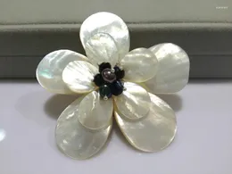 Broszki naturalne piny kwiatowe morskiej dla kobiet biżuteria broszka bukest słodkowodne perełki