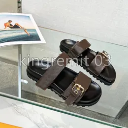 Tasarımcı Sandaletler BOM DIA Konfor Düz Sandalet Kadın Toka Slaytlar Deri Terlik Presbiyopi Moda Ayakkabılar Paseo Altın Gümüş Kutulu Metal Sandaletler