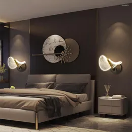 Lampada da parete Nordic Lusso Acrilico Moderno Oro Creativo Luce Casa 220V Semplice Sconce per Soggiorno Camera da letto Ristorante Attico