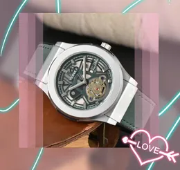 中空のスケルトンダイヤルメンズ居住者は高品質の自動日付ビジネスカジュアルプレミアム本革のバックルクォーツムーブメント腕時計ギフトを見る
