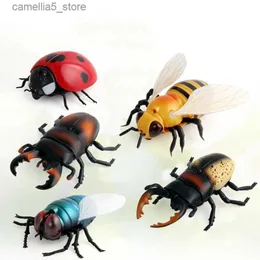 Electric/RC Animals Electric Simulation Fly Ladybug Honeybee Crab Remote Control Toy Move Prank Joky Scary Trick Bugs RC Animal Kids Halloween Q231115