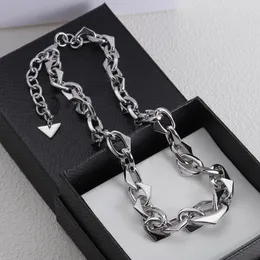 Necklace New Designer Necklace and Bracelet Choker for Women Men Unisex Triangle Bracelets Gold Chain Supply Earring Ring Brass Charm Neckl