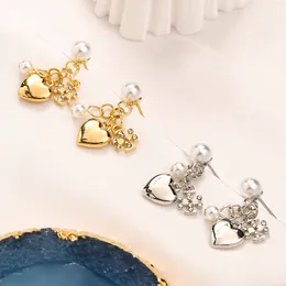 2024 Orecchini a sospensione18K Stud designer oro Designer a forma di cuore Catena di clip a clip di clip geometrici Crystal Rhindiamone Orecchini per la festa di nozze gioielli