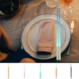 젓가락 1 쌍 LED 광선 검 젓가락 빛 분해 조명 부엌 안전 식당 도구 휴대용