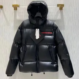 Projektant 1: 1 Mężczyźni jesienne zima moda krótka puffer kurtki 2024 Nowy przylot ultralight Down Coat Portable Packable Down Down Jacket
