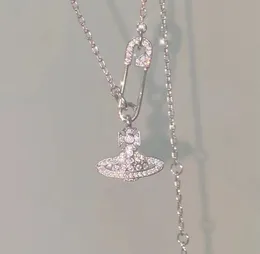 Naszyjniki wiszące Pełny diamentowy naszyjnik broszka, zaprojektowany przez niszę żeńską, wszechstronne dla europejskich i amerykańskich łańcuchów obojczyków, Planet Titanium