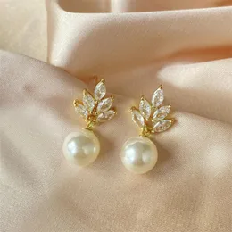 Earrings Designer For Women Dangle Elegant Leaf Shape Cubic Zirconia Imitation Pearl Devise Fashion Bridal Wedding Party Jewelry