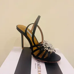 New Aquazzura Crystal-vellished Slingback 105mm 샌들 가죽 발목 스트랩 스틸레토 하이힐 브랜드 펌프 여성 디자이너 럭셔리 패션 이브닝 파티 신발