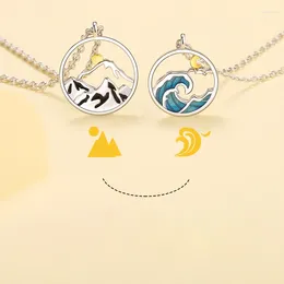 Hängen som säljer silverfärg Personlighet Mountain Sea Sun Moon Penant Par Necklace Gift X366