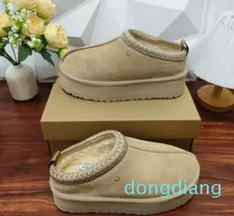 designer shoes Winter plush Warm cotton Snow boots Half Sandals and fashion tide windtight