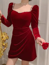 カジュアルドレスAdyce Autumn Winter Red Red Velvet Long Sleeve Dress for Women Sexy Square Collar Diamonds Celebrity Club Runway Party