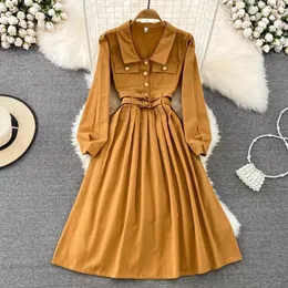 Casual Dresses New French Autumn Lapel Shirt Dress Chic Fashion Women Single Breasted High midje Lady Office Pleated Midi Dress with Belt 2023