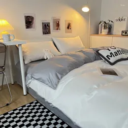 Yatak Setleri Ultralight Yorgan Lüks Yataklar Seti Mikrofiber Yatak Odası Rustik Sevimli Estetik Roupas de Cama Aksesuarları