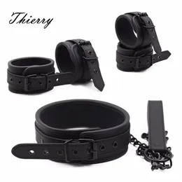 Giocattoli per adulti Thierry PU Pelle SM Prodotti Polsini Polsini Polsini alla caviglia Collare per collo Set BDSM Bondage Giocattoli sessuali Manette Accessori Cosplay 231115