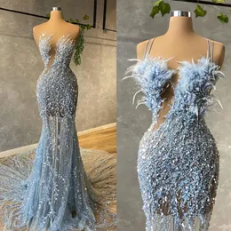 Wspaniałe sukienki na bal matarnie inspirowane sztuką pióra szyi bez rękawów lśniący wnioskodawca cekinów Tiulle zamek błyskawiczny