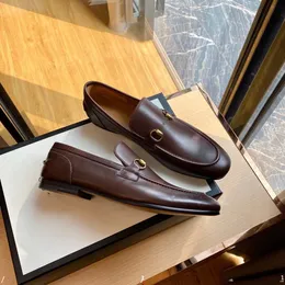 Luksusowe włoskie mężczyźni ubieraj buty 2023 Oxford prawdziwa skórzana moccasins Brown czarne mężczyzn designerskie mokasyna buty