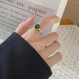 Anéis de cluster 2023 moda tendência design exclusivo elegante delicado verde zircão anel quadrado mulheres jóias festa premium presente atacado