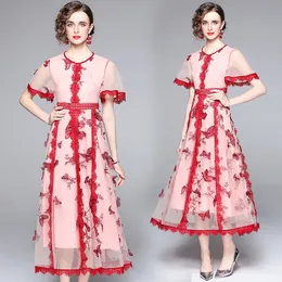 2023 Casual klänningar högkvalitativa mode kvinnor lång klänning runway sommar 3d fjäril broderi mesh lapptäcke spet rosa semester maxi vestidos