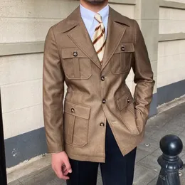 Kurtki męskie safari kurtka męska wiatraka krótka luźna swobodna płaszcz brytyjski styl szczupły garnitur kołnierz vintage fashion Płaszcze Mężczyzna 231115