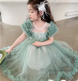 Flickas paljetter bågar spets tyllklänningar barn tiered ruffle gaze hylsa prinsessan klänning barn dag festkläder z1541