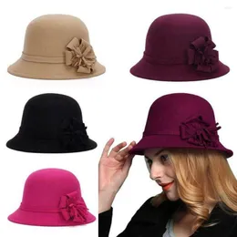 Berets Ladies Dome Hat Wool Felt Casual Basin Bucket Cap Fedoras Bowler Hats With Flower
